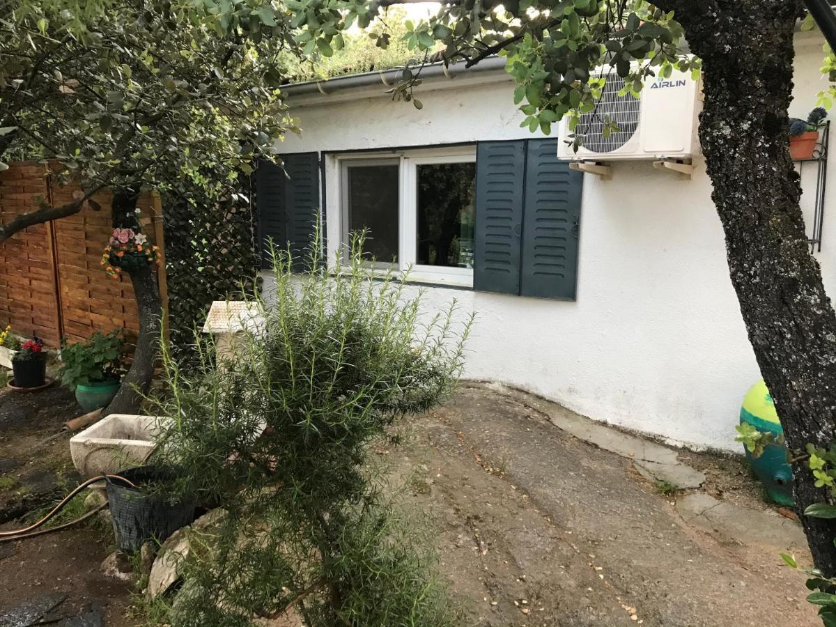 Cabana Jara Y Enebro Collado Villalba Exteriér fotografie